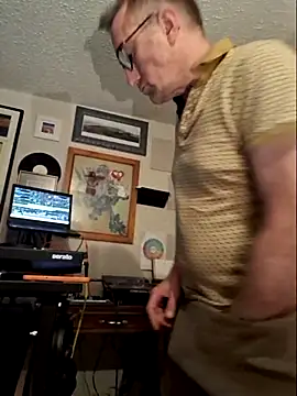 Snapshot of bibananaman chatting on June 20, 2026, 1:52 am bibananaman online show from June 20, 2026, 1:52 am