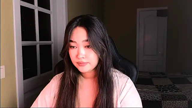 Snapshot of Erica_Wayne chatting on February 4, 2025, 11:49 am Erica Wayne online show from February 4, 2025, 11:49 am