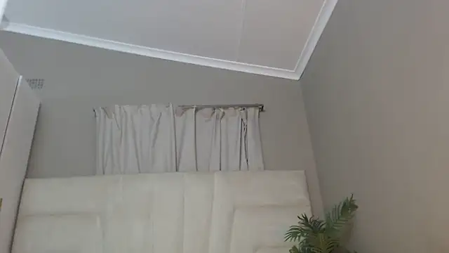 Snapshot of naughtyblackdolie chatting on December 21, 2024, 10:19 pm naughtyblackdolie online show from December 21, 2024, 10:19 pm