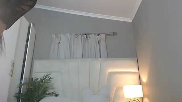 Snapshot of naughtyblackdolie chatting on September 16, 2025, 8:32 pm naughtyblackdolie online show from September 16, 2025, 8:32 pm