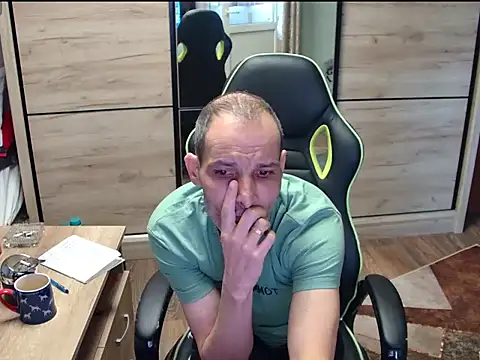 Snapshot of adyyo3 chatting on March 29, 2026, 10:15 am adyyo3 online show from March 29, 2026, 10:15 am