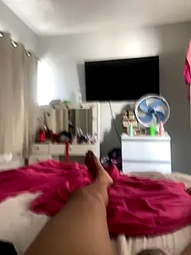 casalhot69 online show from October 18, 2025, 12:06 pm