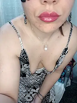 Snapshot of SexySweetPaola chatting on May 8, 2026, 8:08 am SexySweetPaola online show from May 8, 2026, 8:08 am