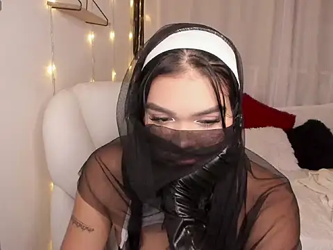 Snapshot of Daisy_20x_ chatting on October 20, 2025, 5:52 am Daisy 20x online show from October 20, 2025, 5:52 am