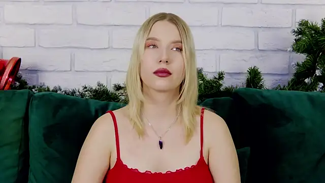 LiliLinn online show from January 13, 2025, 7:21 am