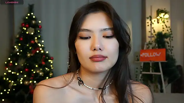 EmmaFisherf online show from December 13, 2024, 5:10 pm