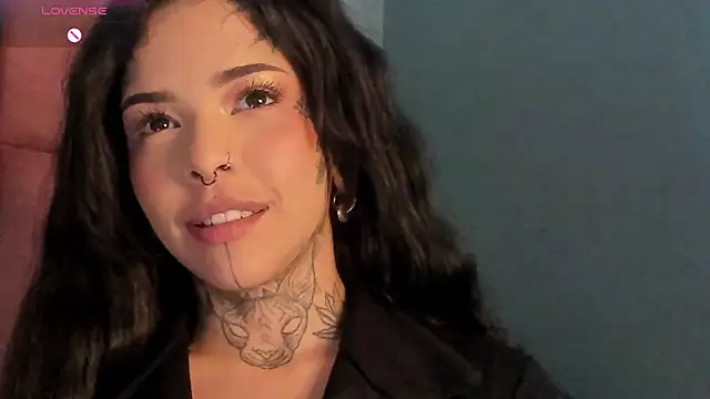 NinaInk online show from January 8, 2025, 9:23 pm