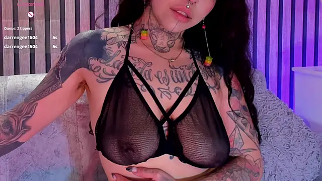 Snapshot of NinaInk chatting on April 11, 2026, 11:25 am NinaInk online show from April 11, 2026, 11:25 am