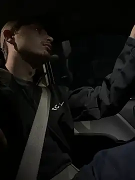 Snapshot of bigmerc chatting on November 8, 2025, 10:08 pm bigmerc online show from November 8, 2025, 10:08 pm