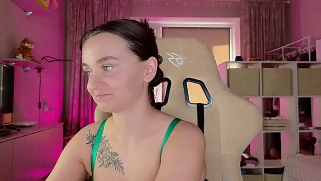 Snapshot of Katy_perry_ chatting on March 22, 2025, 2:37 am Katy perry online show from March 22, 2025, 2:37 am