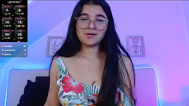 Snapshot of Tifanny_grey chatting on January 18, 2025, 11:00 pm Tifanny grey online show from January 18, 2025, 11:00 pm