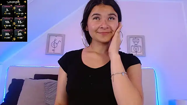 Snapshot of Tifanny_grey chatting on January 25, 2025, 8:53 pm Tifanny grey online show from January 25, 2025, 8:53 pm