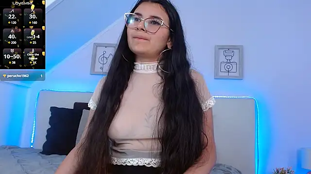 Snapshot of Tifanny_grey chatting on January 31, 2025, 8:43 pm Tifanny grey online show from January 31, 2025, 8:43 pm