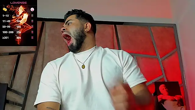 Snapshot of noah_crux chatting on December 17, 2024, 4:00 pm noah crux online show from December 17, 2024, 4:00 pm