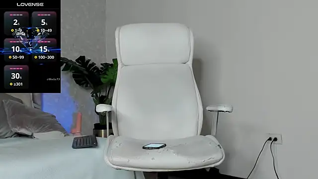 Snapshot of noah_crux chatting on January 10, 2025, 12:04 pm noah crux online show from January 10, 2025, 12:04 pm