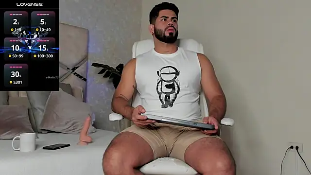 Snapshot of noah_crux chatting on January 11, 2025, 12:40 pm noah crux online show from January 11, 2025, 12:40 pm