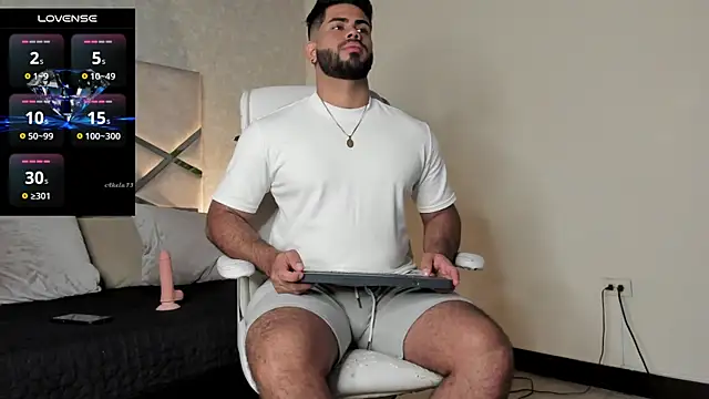 Snapshot of noah_crux chatting on February 2, 2025, 12:57 pm noah crux online show from February 2, 2025, 12:57 pm