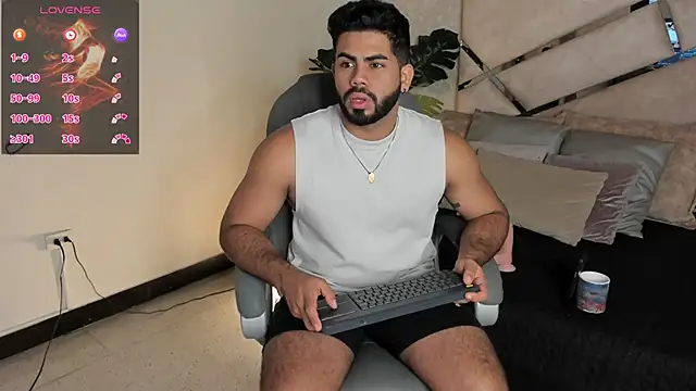 Snapshot of noah_crux chatting on February 11, 2025, 12:27 pm noah crux online show from February 11, 2025, 12:27 pm