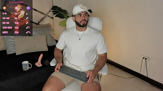 Snapshot of noah_crux chatting on February 13, 2025, 12:54 pm noah crux online show from February 13, 2025, 12:54 pm