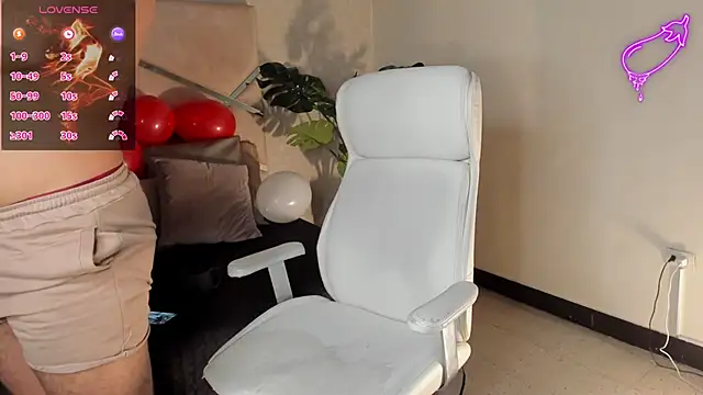 Snapshot of noah_crux chatting on February 14, 2025, 8:05 pm noah crux online show from February 14, 2025, 8:05 pm