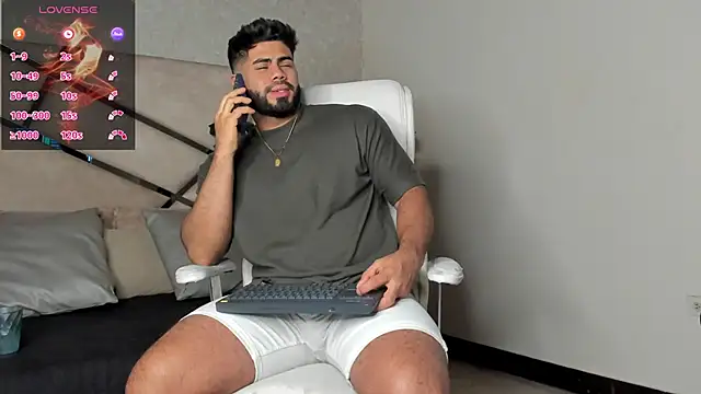 Snapshot of noah_crux chatting on February 28, 2025, 1:47 pm noah crux online show from February 28, 2025, 1:47 pm