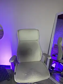 Snapshot of noah_crux chatting on March 8, 2025, 1:25 pm noah crux online show from March 8, 2025, 1:25 pm