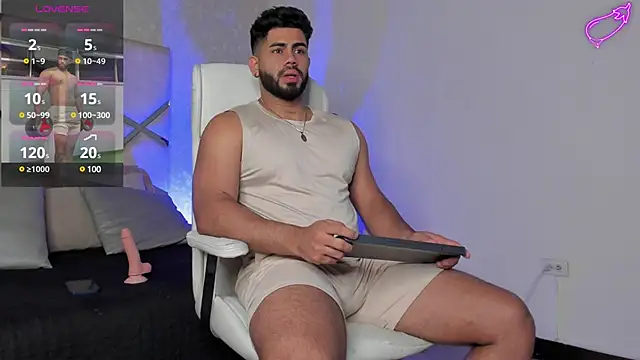 Snapshot of noah_crux chatting on March 12, 2025, 12:26 pm noah crux online show from March 12, 2025, 12:26 pm