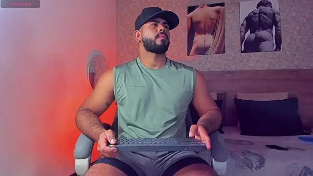 Snapshot of noah_crux chatting on October 24, 2025, 12:12 pm noah crux online show from October 24, 2025, 12:12 pm