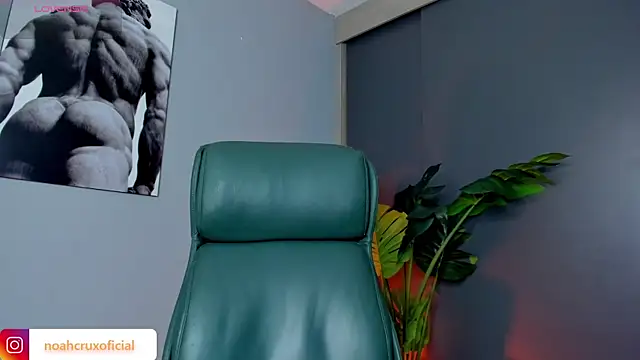 Snapshot of noah_crux chatting on March 27, 2026, 4:07 am noah crux online show from March 27, 2026, 4:07 am