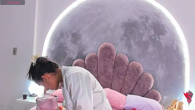 Valeria Fitness online show from March 12, 2026, 8:15 pm