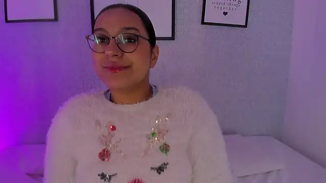 ellamontoya online show from December 24, 2024, 5:16 am