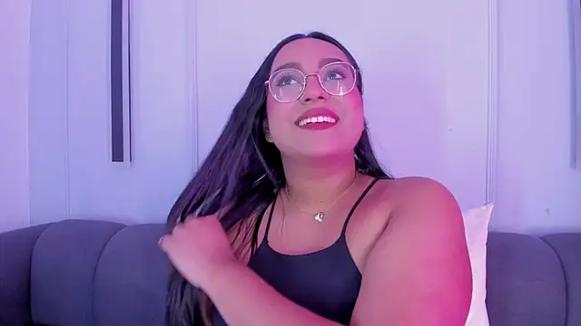 ellamontoya online show from November 21, 2025, 11:31 am