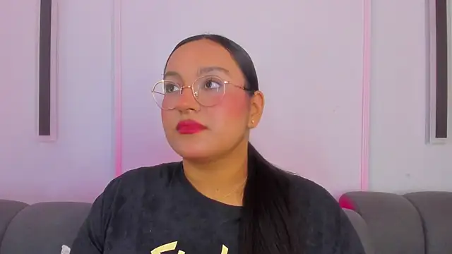 ellamontoya online show from December 4, 2025, 12:03 pm