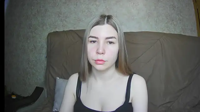 ElllaNuar online show from March 12, 2025, 5:57 am