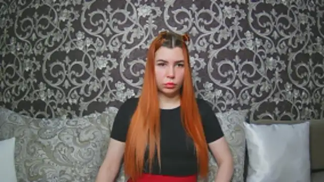 ElllaNuar online show from February 9, 2026, 2:15 am