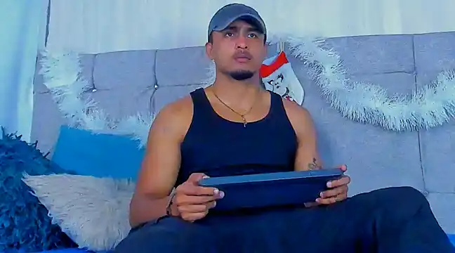 Mateo Reales online show from December 19, 2024, 3:29 am