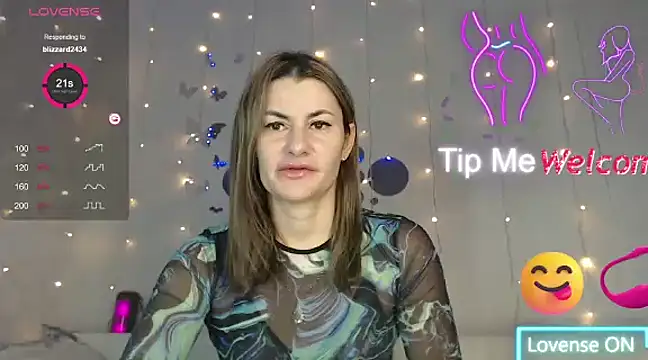 Snapshot of SuchAngel_ chatting on February 15, 2025, 2:04 am SuchAngel online show from February 15, 2025, 2:04 am