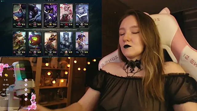 MoonlishSiren online show from October 31, 2025, 6:09 pm