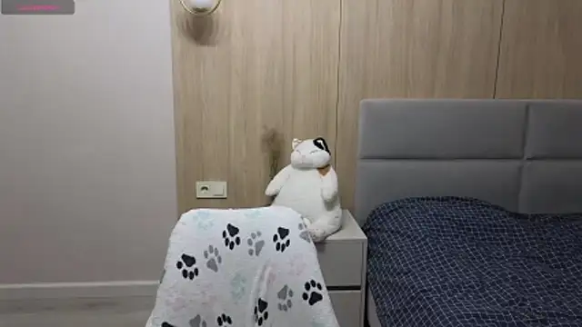 HermioneHHH online show from December 5, 2025, 7:10 pm