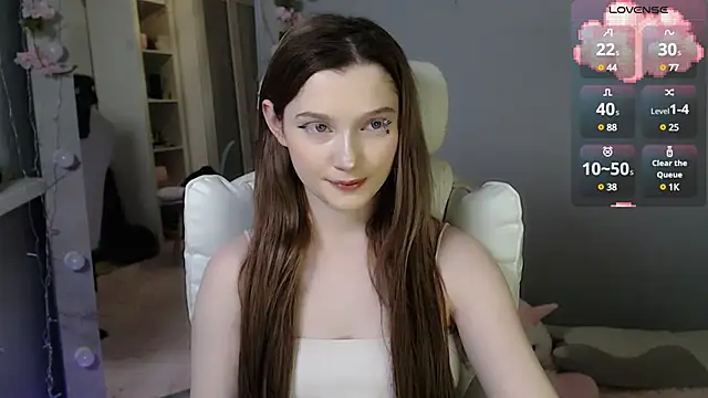 White kitty01 online show from January 17, 2025, 1:46 pm