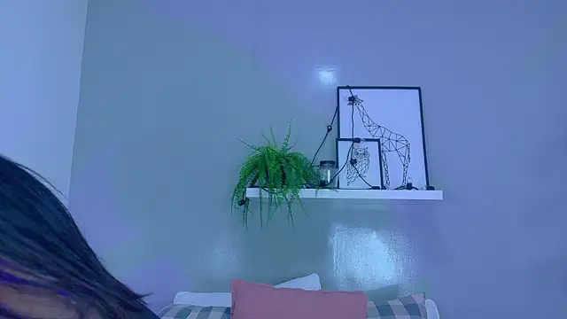 KendalMilleer online show from September 18, 2025, 10:06 am