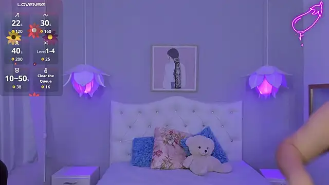 Lisa7 7 online show from September 15, 2025, 7:03 pm