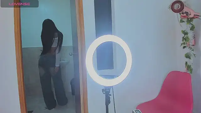 Nicole Paradise online show from October 17, 2025, 12:41 pm