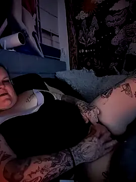 Trans Girl next door420 online show from February 12, 2025, 9:52 am