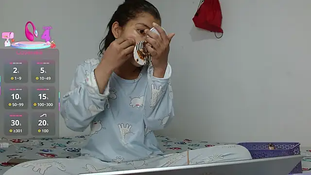 Snapshot of SophiaMeyerst chatting on September 28, 2025, 5:07 pm SophiaMeyerst online show from September 28, 2025, 5:07 pm