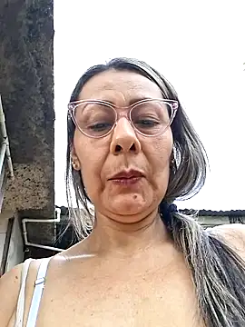 Mia-funny20 online show from June 12, 2026, 9:25 pm