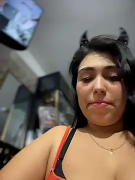 Snapshot of emma__cute__ chatting on April 4, 2026, 11:29 am emma cute online show from April 4, 2026, 11:29 am