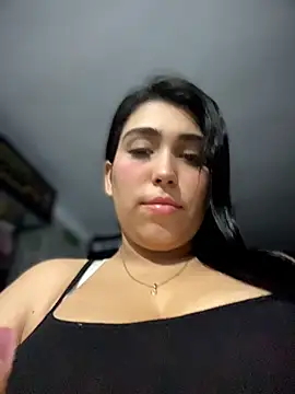 Snapshot of emma__cute__ chatting on April 16, 2026, 11:33 am emma cute online show from April 16, 2026, 11:33 am