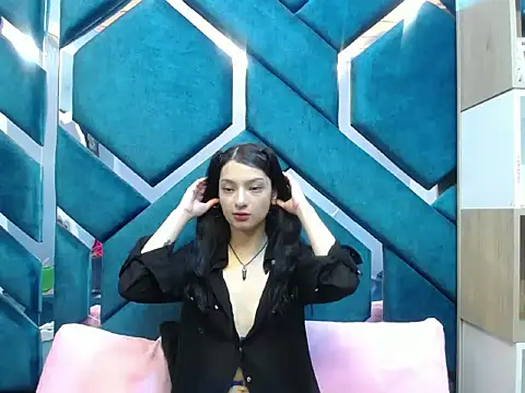 Aurora 18 online show from September 25, 2025, 3:27 pm