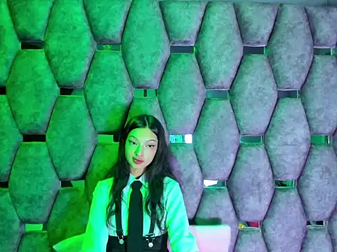 Aurora 18 online show from January 8, 2026, 2:41 pm